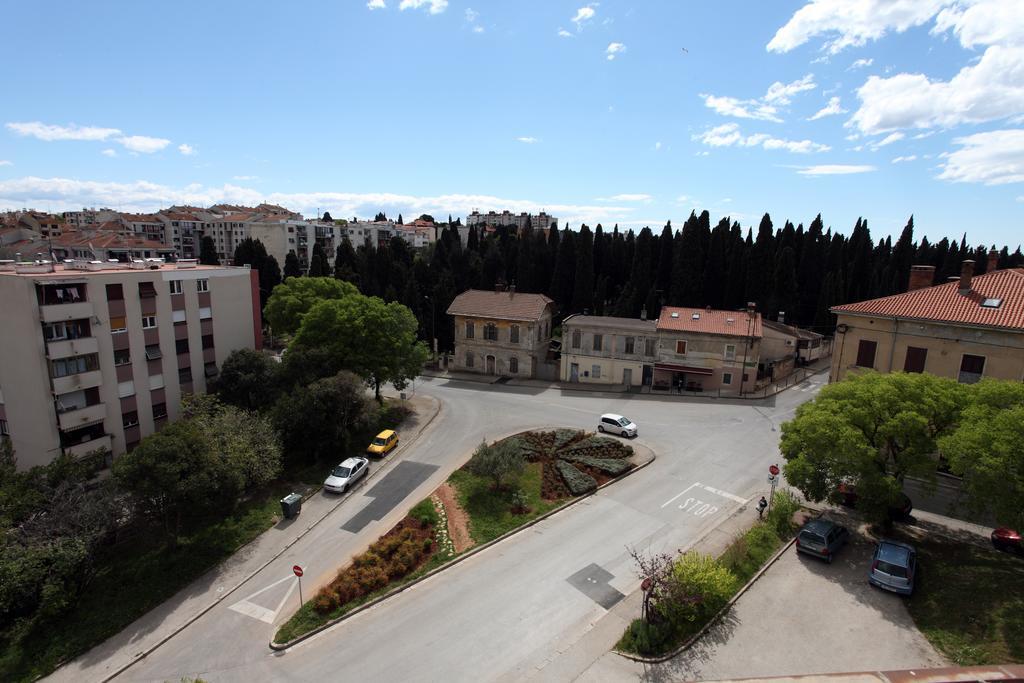 Apartment Viribus Pula Exterior photo