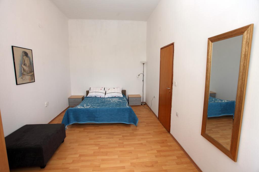 Apartment Viribus Pula Exterior photo