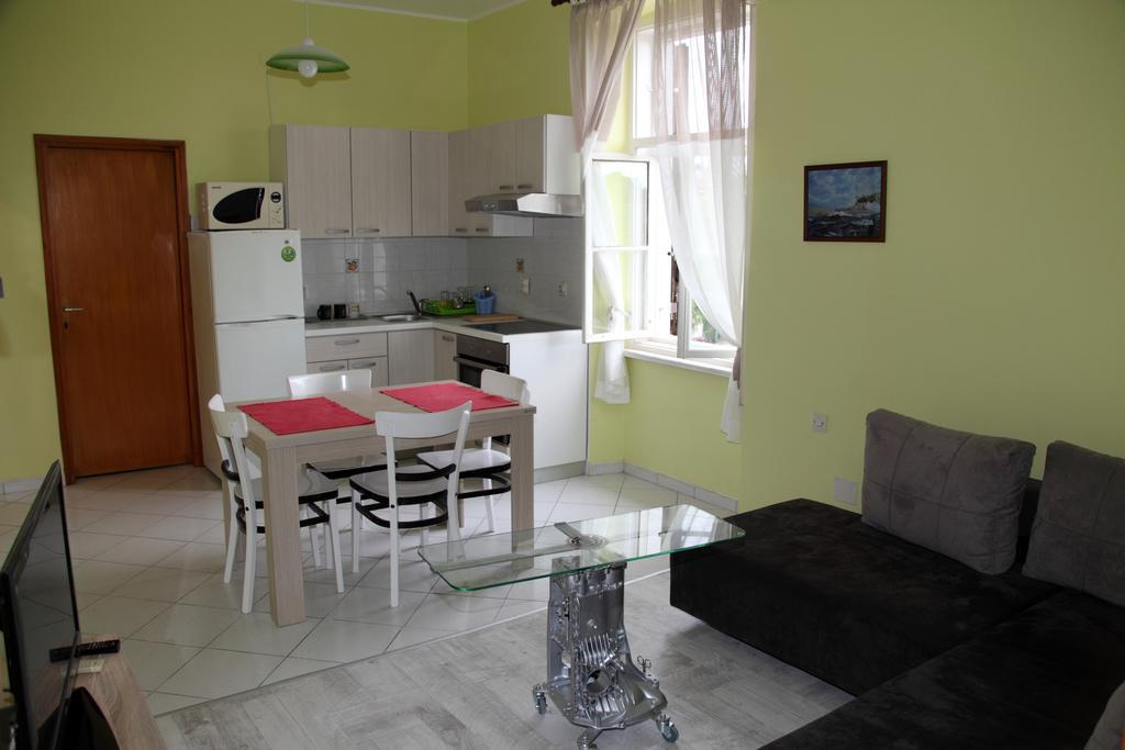 Apartment Viribus Pula Exterior photo