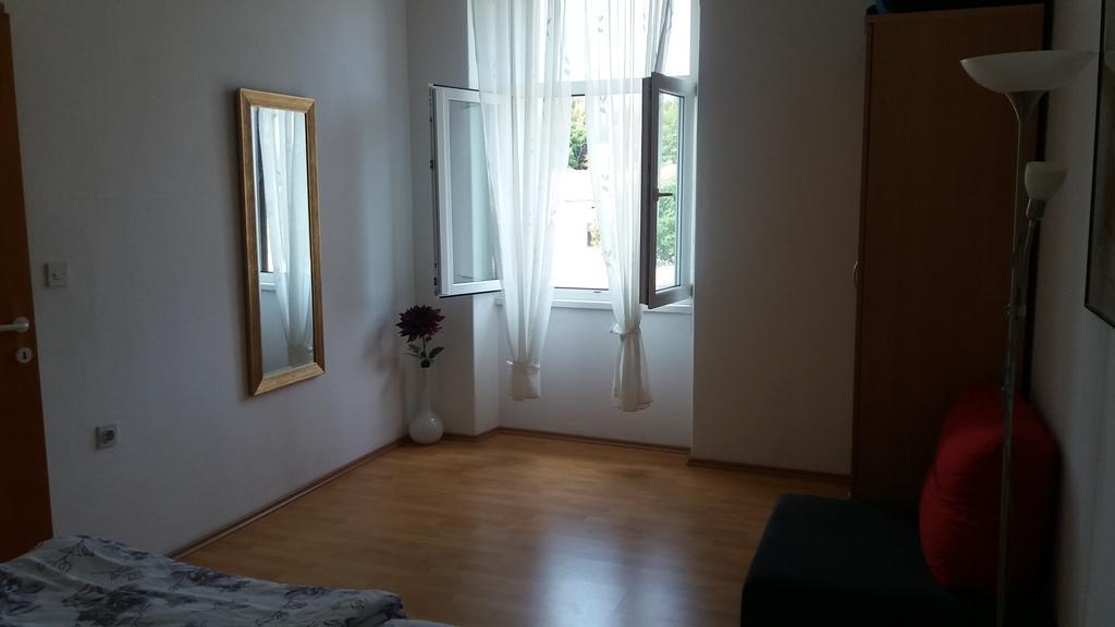 Apartment Viribus Pula Exterior photo